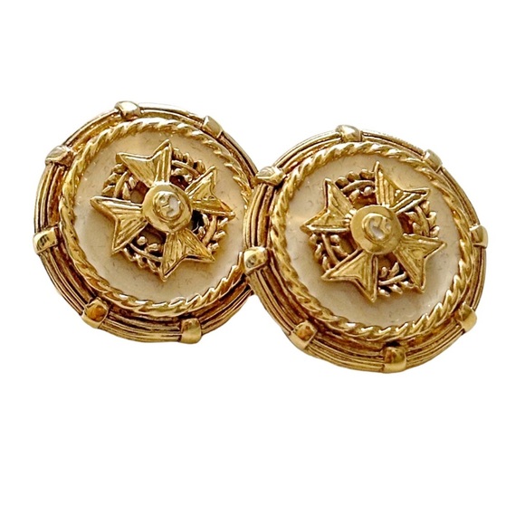 ST JOHN Vintage Signed Gold & Cream Enamel Clip On Cross/Crest Earrings - Picture 3 of 5